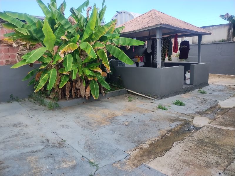 Bo Canovanas Urb Loiza Valley Bloque O #506 Loiza 00729 PR