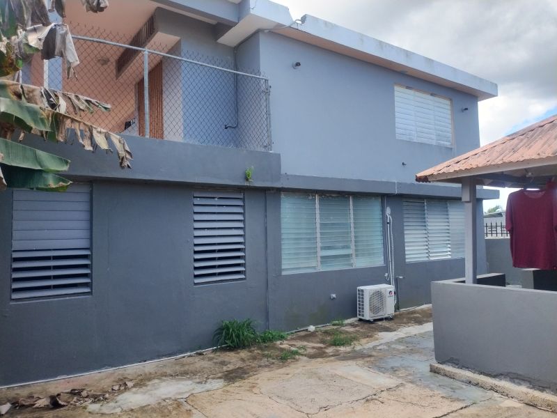 Bo Canovanas Urb Loiza Valley Bloque O #506 Loiza 00729 PR