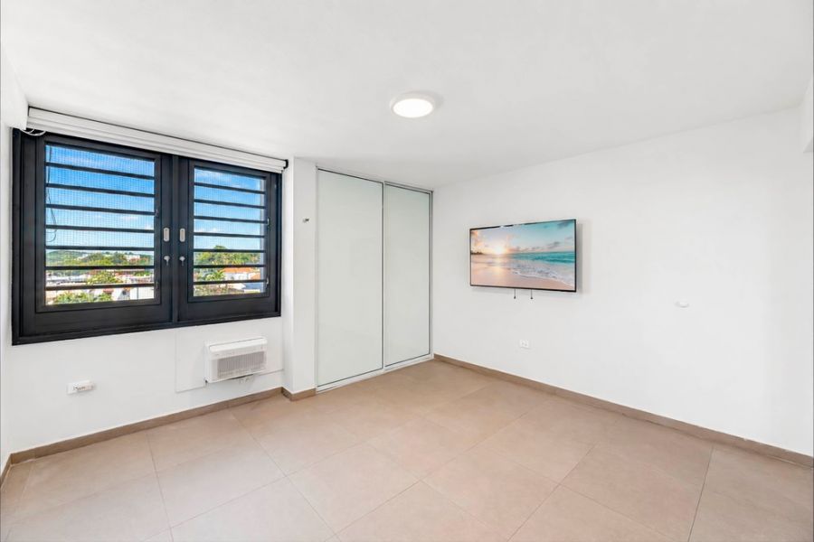 15 Calle Miramonte Cond Garden Hills Tower Apt 603 Guaynabo 00966 PR