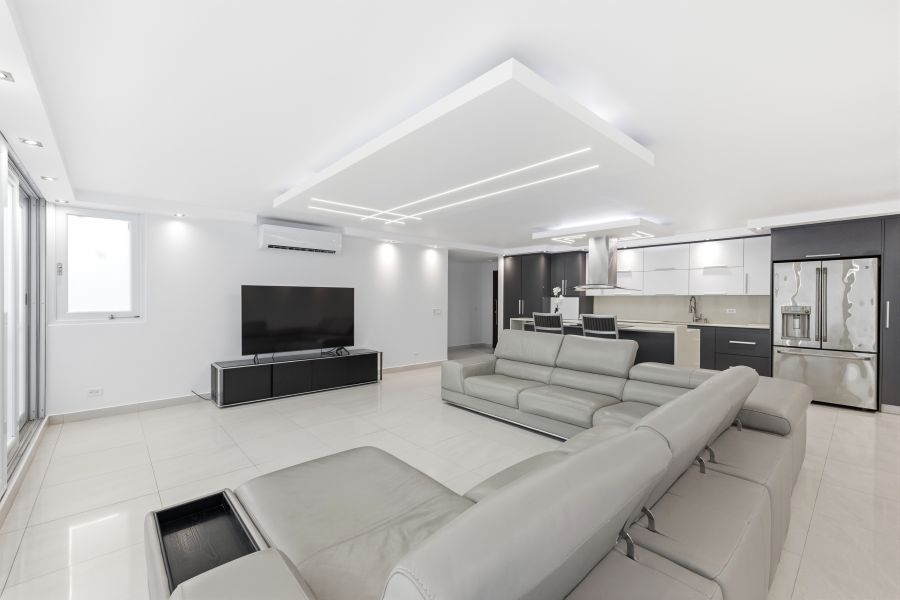 Cond Los Pinos Este 6410 Ave Isla Verde Apt 3a Carolina 00979 PR