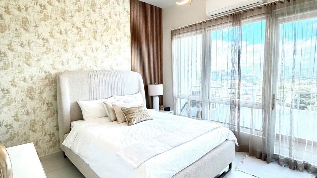 2014 Calle Las Violetas Cond The Lofts Apt 401 San Juan 00915 PR