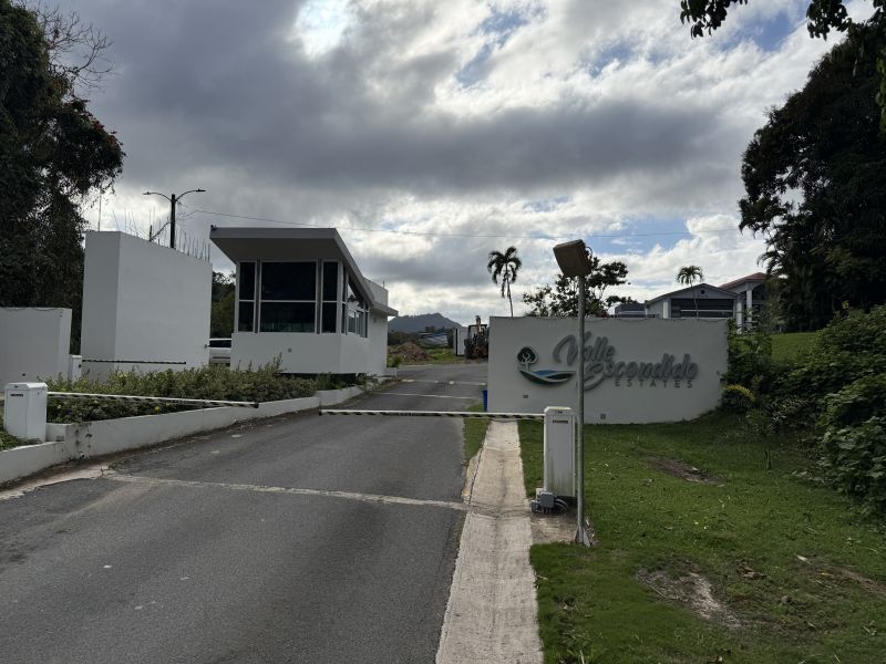 C37 Calle 1 Urb Valle Escondido Guaynabo 00971 PR