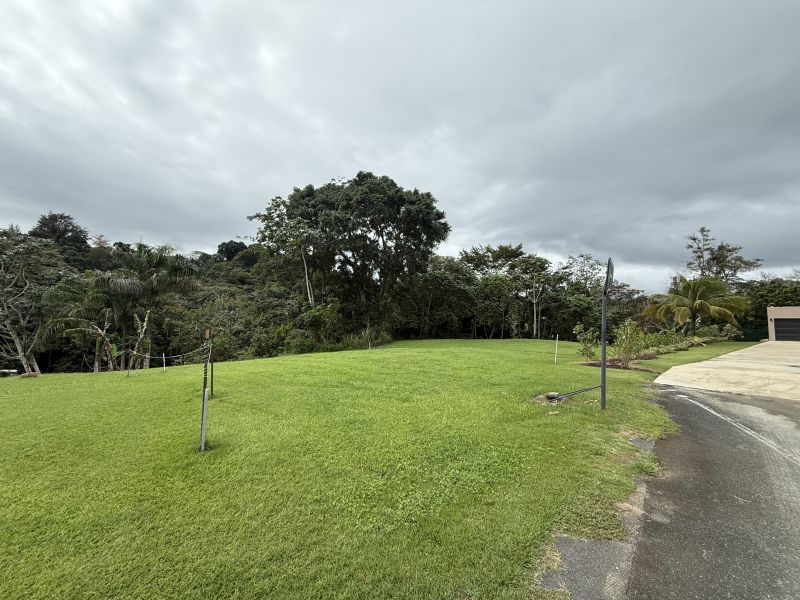 C37 Calle 1 Urb Valle Escondido Guaynabo 00971 PR