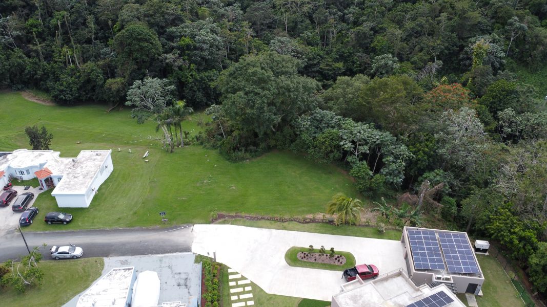 C37 Calle 1 Urb Valle Escondido Guaynabo 00971 PR