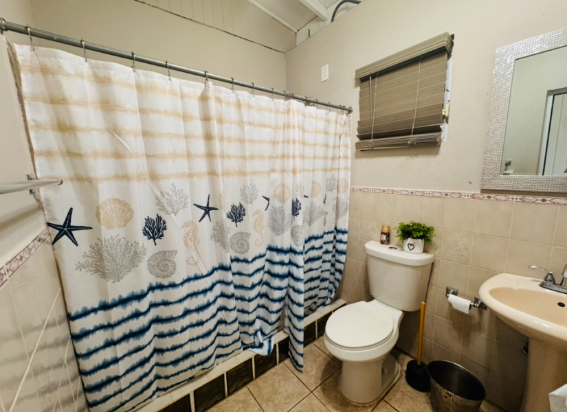 Sector El Combate 10 Carr 3301 Km 0.5 Cabo Rojo 00623 PR