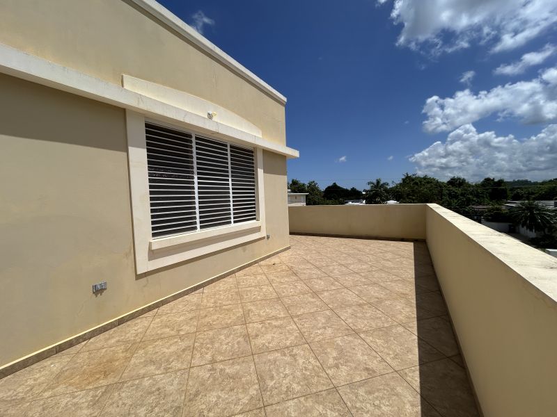 Carr 2 Km 122.4 Bo Caimital Alto Solar 5 Calle Pas Aguadilla 00603 PR