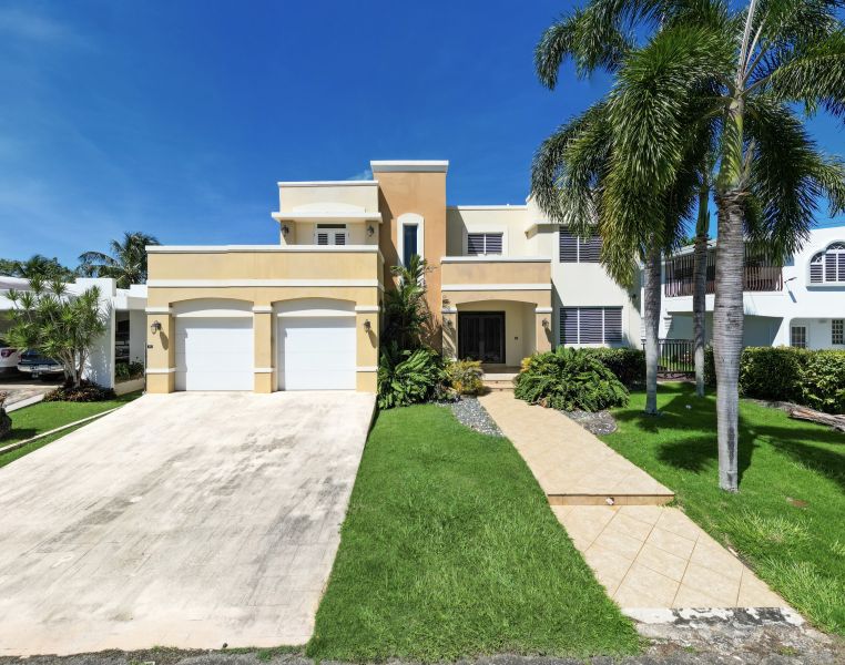 Carr 2 Km 122.4 Bo Caimital Alto Solar 5 Calle Pas Aguadilla 00603 PR