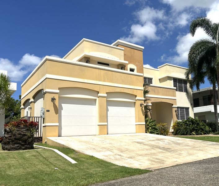 Carr 2 Km 122.4 Bo Caimital Alto Solar 5 Calle Pas Aguadilla 00603 PR