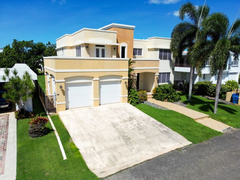 Carr 2 Km 122.4 Bo Caimital Alto Solar 5 Calle Pas Aguadilla 00603 PR