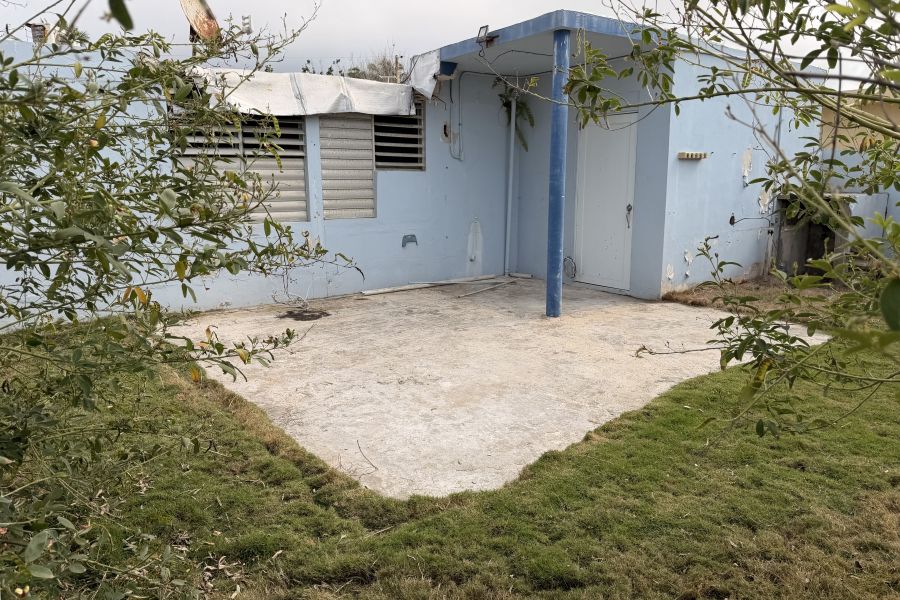 Urb Mar Azul Calle 6 G-15 Hatillo 00659 PR