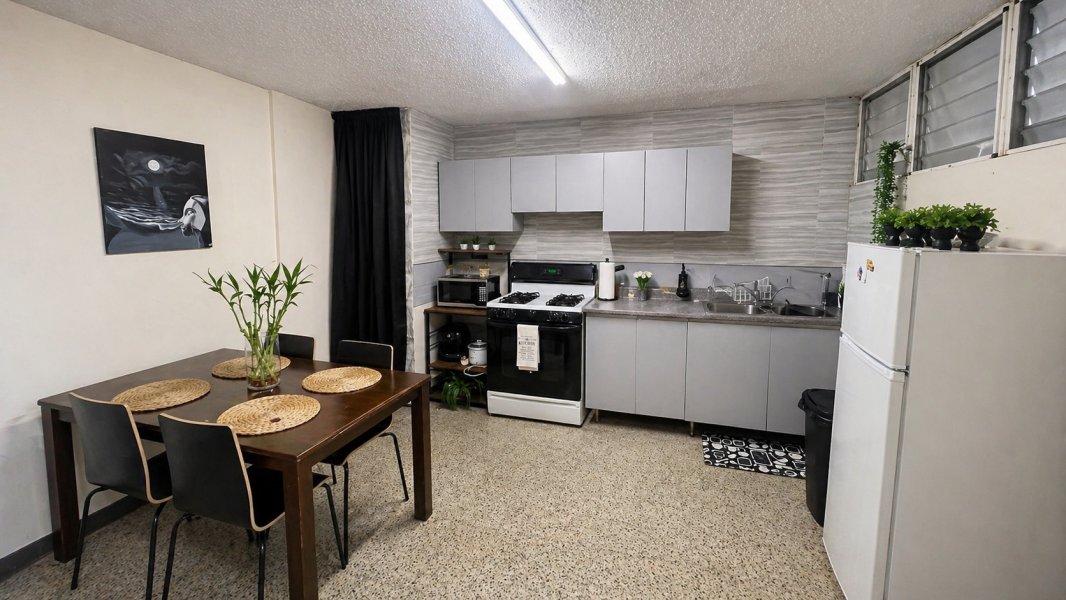 Urb Miraflores B/97 Casa 48 Calle Aureola Bayamon 00949 PR