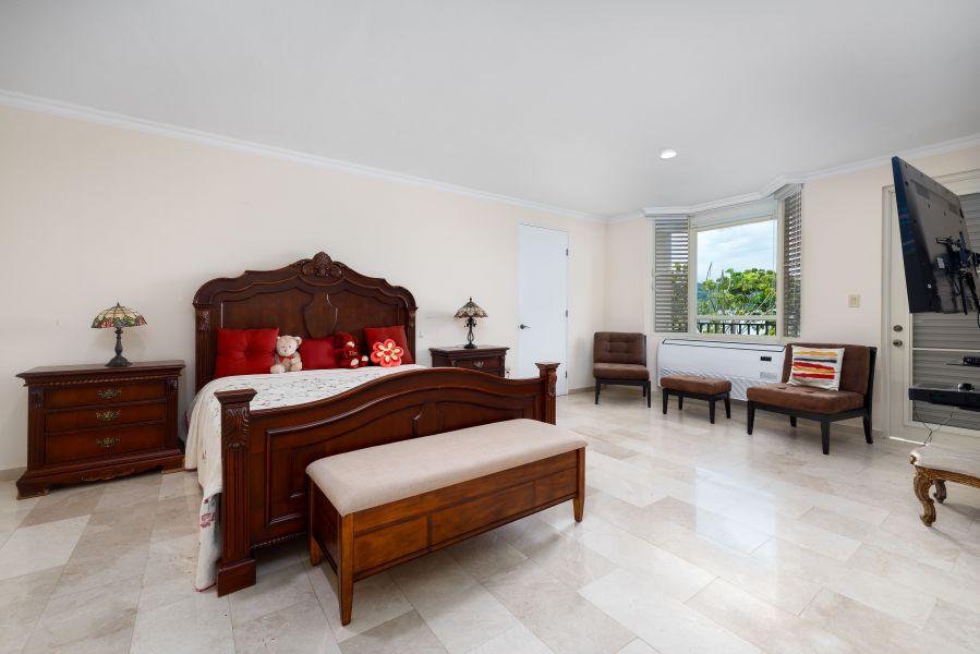 Urb Caguas Real Calle Alcazar A-34 Caguas 00725 PR