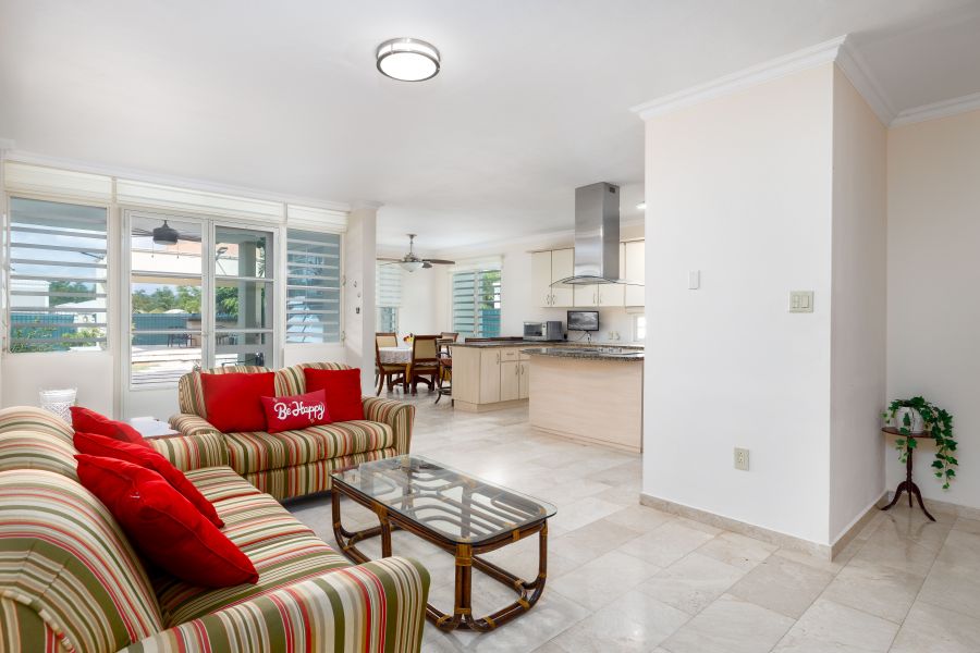 Urb Caguas Real Calle Alcazar A-34 Caguas 00725 PR