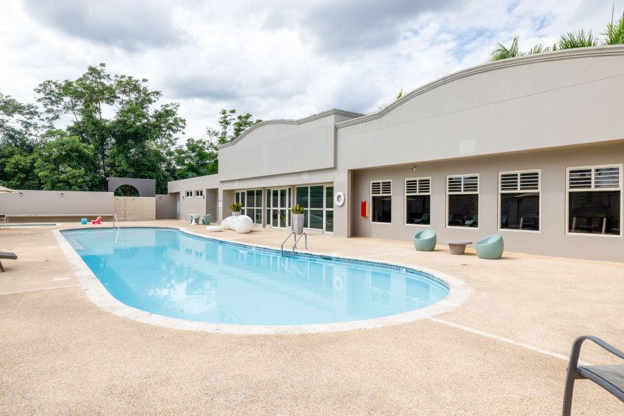 Urb Caguas Real Calle Alcazar A-34 Caguas 00725 PR