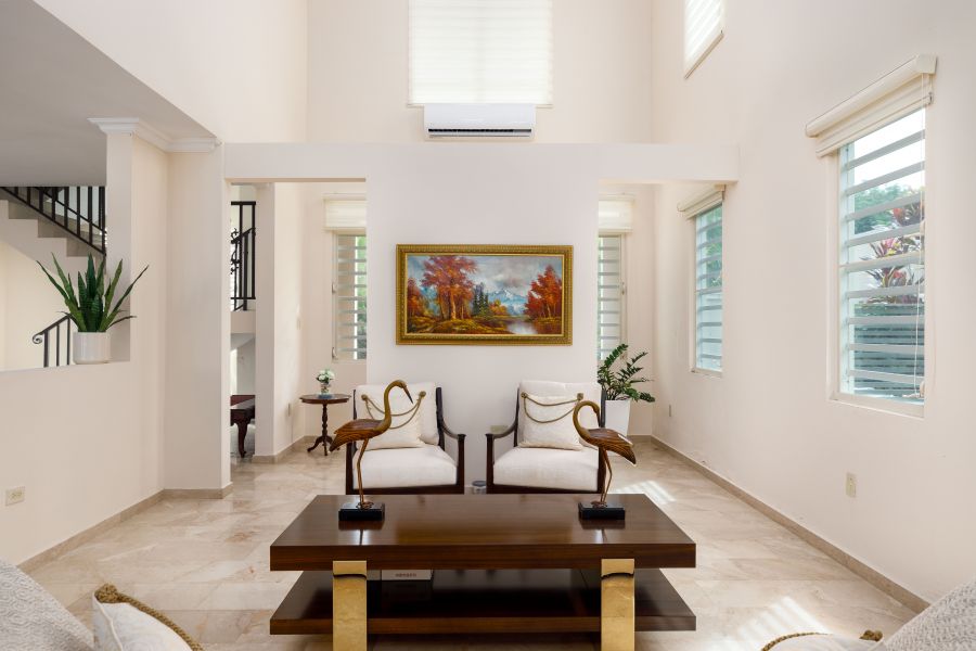 Urb Caguas Real Calle Alcazar A-34 Caguas 00725 PR