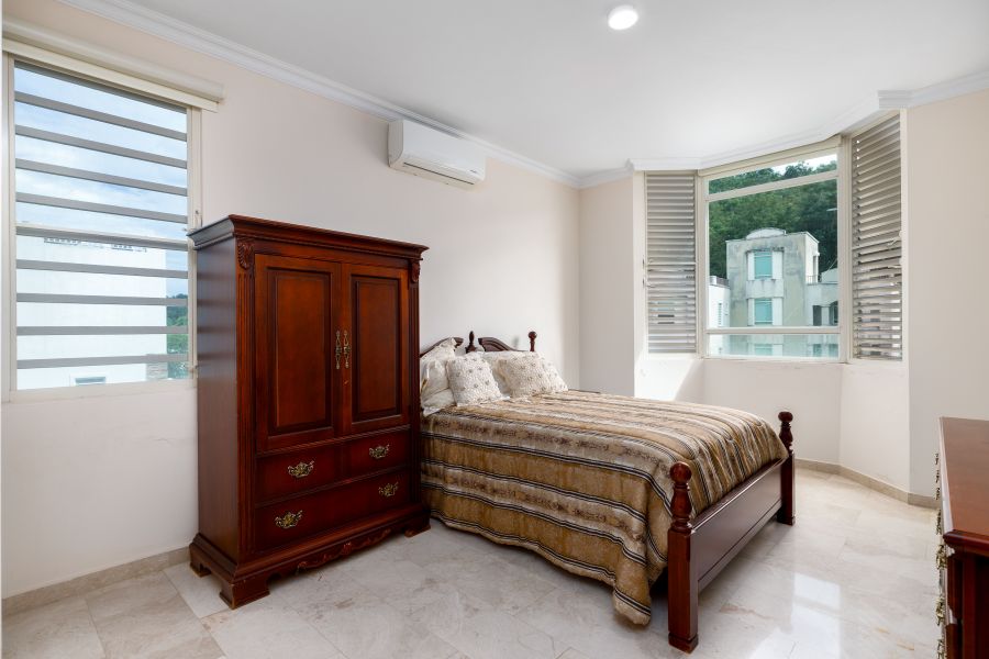 Urb Caguas Real Calle Alcazar A-34, Caguas - 13
