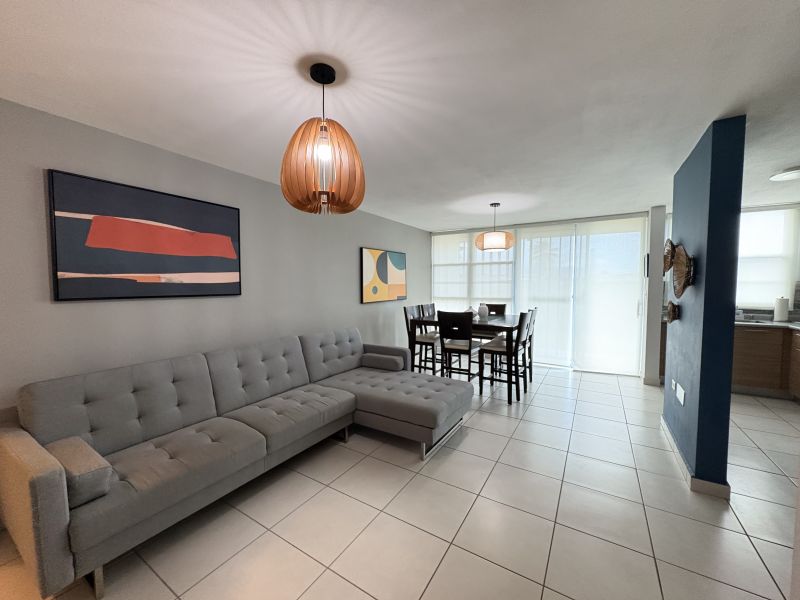 Cond Las Primaveras Calle Fortunato Vizcarrondo 31 Carolina 00985 PR