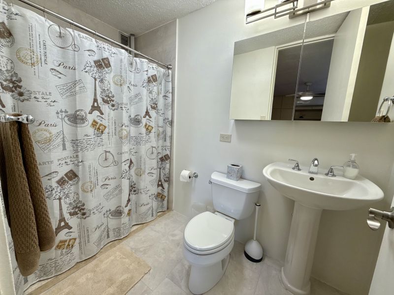 Cond Mansiones De Garden Hills Apto 4d Guaynabo 00966 PR