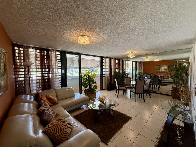 Cond Mansiones De Garden Hills Apto 4d Guaynabo 00966 PR