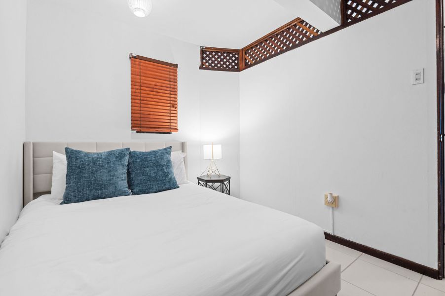 Cond Palmanova Plaza Apt B-214 Humacao 00791 PR