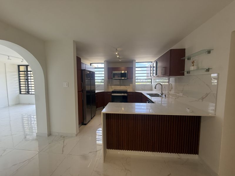 Cond Caparra Real Apt 202 Guaynabo 00965 PR