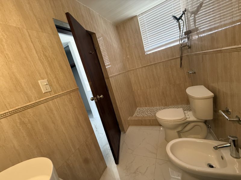 Cond Caparra Real Apt 202 Guaynabo 00965 PR