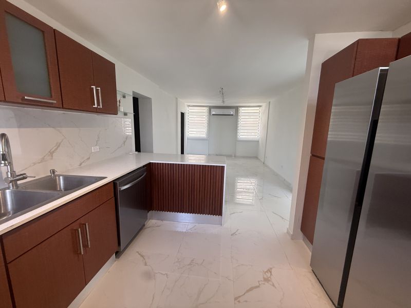Cond Caparra Real Apt 202 Guaynabo 00965 PR
