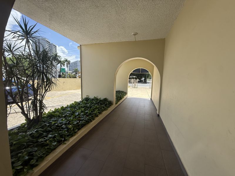 Cond Caparra Real Apt 202 Guaynabo 00965 PR