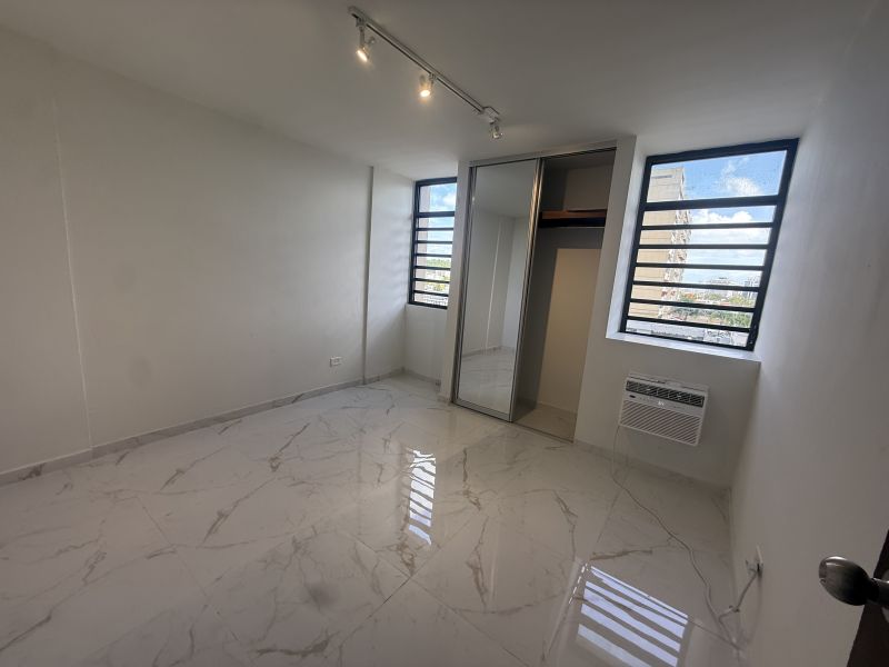 Cond Caparra Real Apt 202 Guaynabo 00965 PR