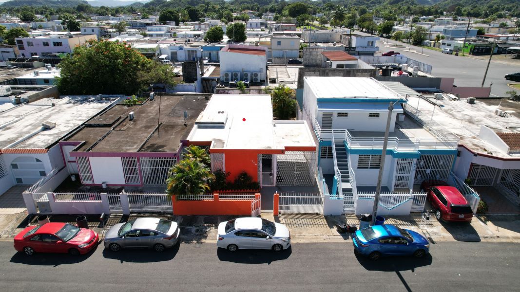 Calle Diana Se-8 Levittown Lakes Toa Baja 00949 PR