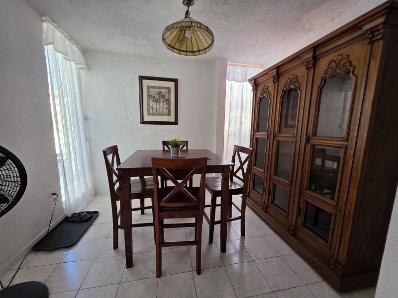 Calle Diana Se-8 Levittown Lakes Toa Baja 00949 PR