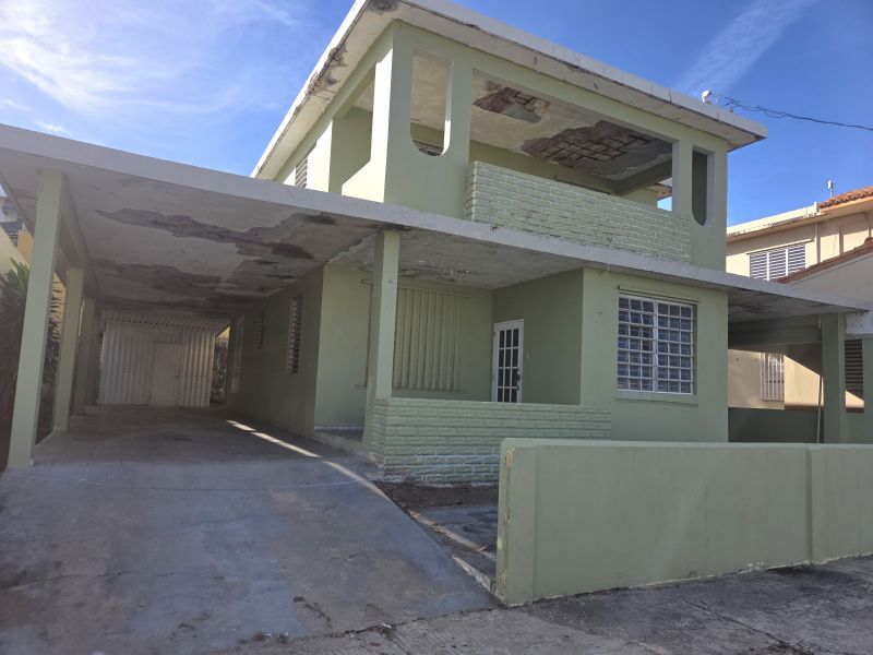 Calle Celso Barbosa #52 Arecibo 00612 PR