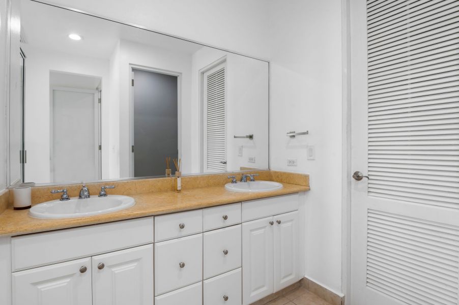 551 Zaragoza Marbella Club Humacao 00791 PR