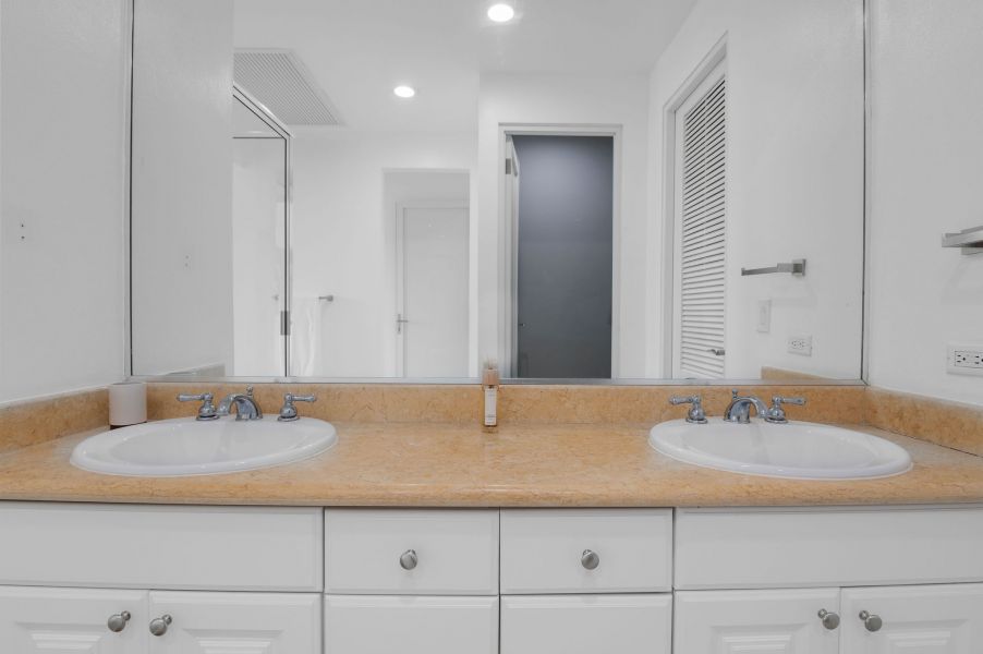 551 Zaragoza Marbella Club Humacao 00791 PR