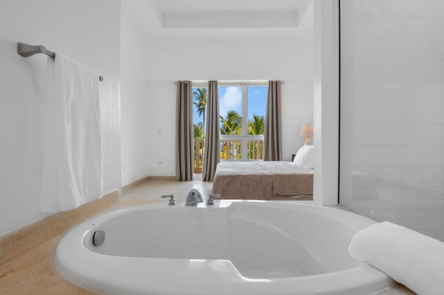 551 Zaragoza Marbella Club Humacao 00791 PR