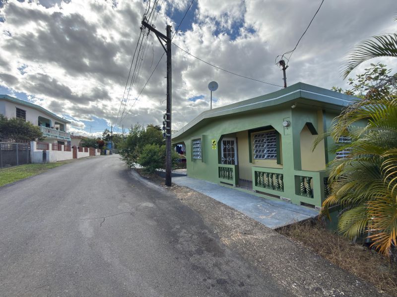 Carr 621 Calle Garcia Bo Cayuco Utuado 00641 PR
