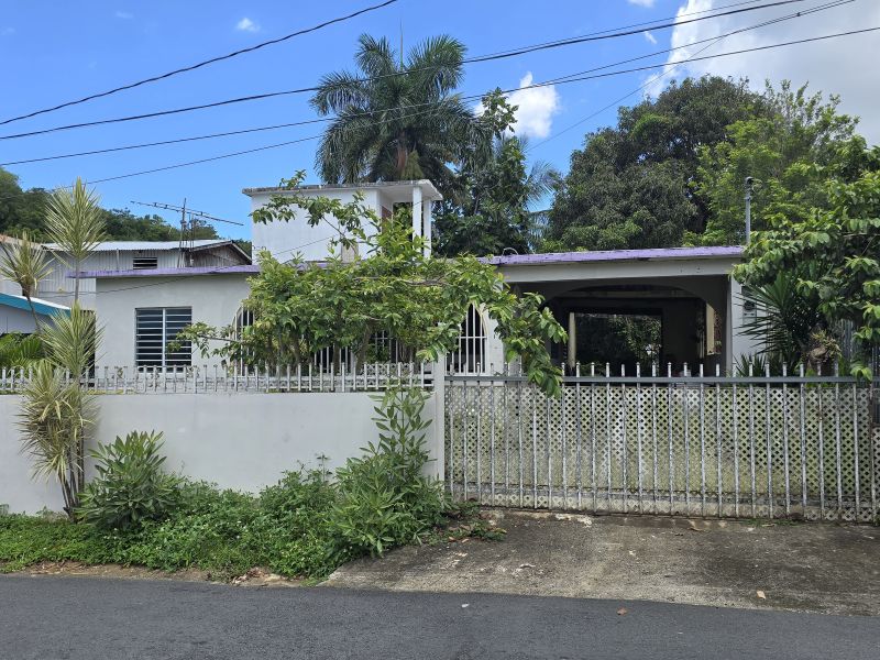 Sector Montebello Calle 6 #163 Candelaria Toa Baja 00949 PR