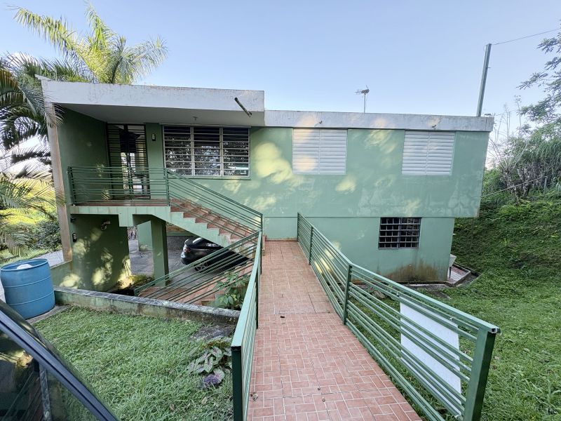 Carr 173 Km 3.6 Montellano Sector Carruzo Cidra 00739 PR