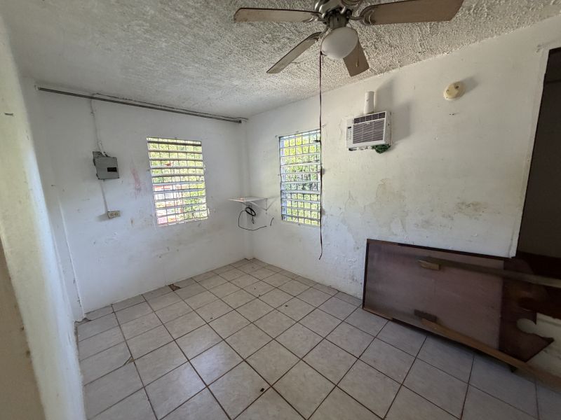 Calle 14 P648 Robles Rio Abajo Vega Baja 00693 PR