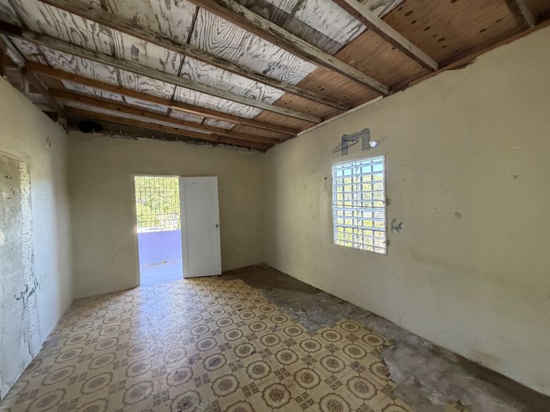 Calle 14 P648 Robles Rio Abajo Vega Baja 00693 PR