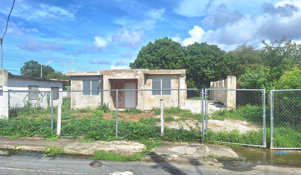 Bo Puente Jobos Comunidad Santa Ana Calle D Casa 1, Guayama - 2