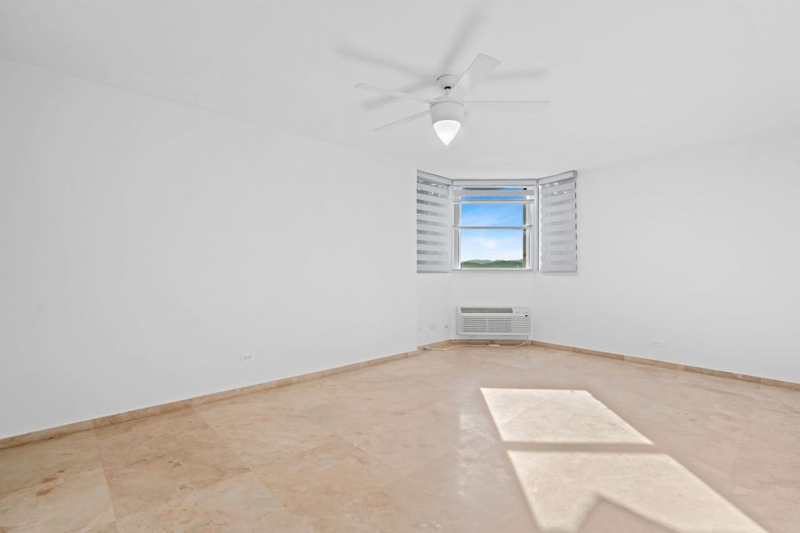 Cond Parque De Loyola Apt Ph 2402 San Juan 00918 PR