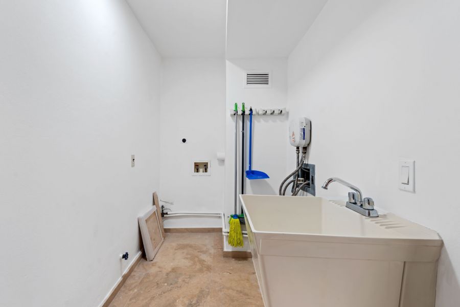 Cond Parque De Loyola Apt Ph 2402 San Juan 00918 PR