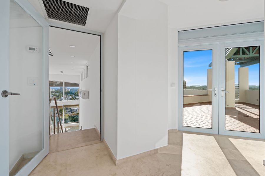 Cond Parque De Loyola Apt Ph 2402 San Juan 00918 PR