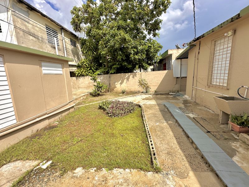 Reparto Metropolitano 953 Calle 25 Se San Juan 00921 PR