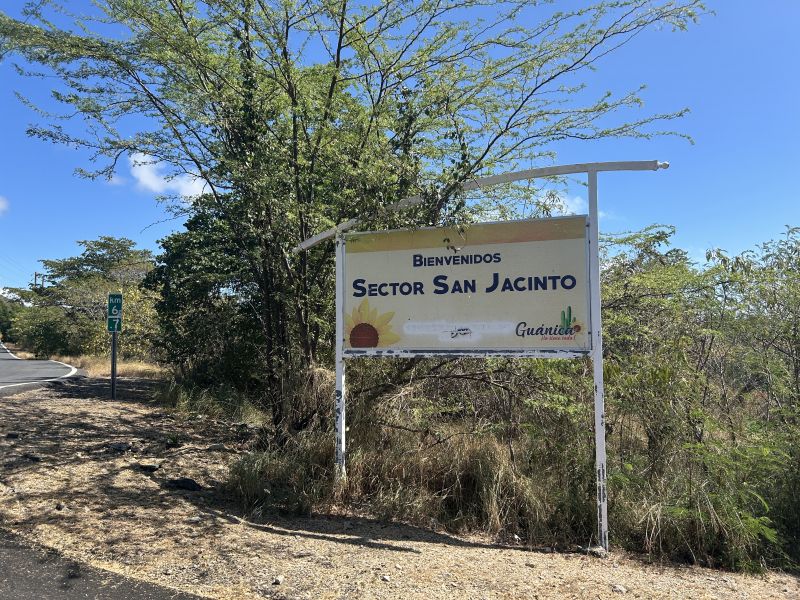 Carr 330 Km 6.7 Sector San Jacinto Bo Carenero Guanica 00653 PR