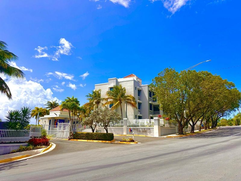 904 Cond Palma Dorada Vega Alta 00692 PR