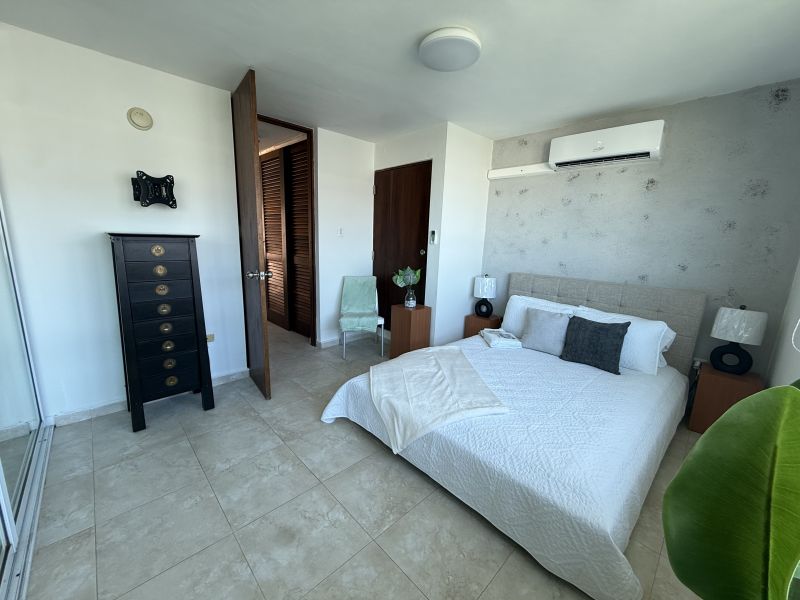 Cond Atlantic Court Apt 301 San Juan 00911 PR