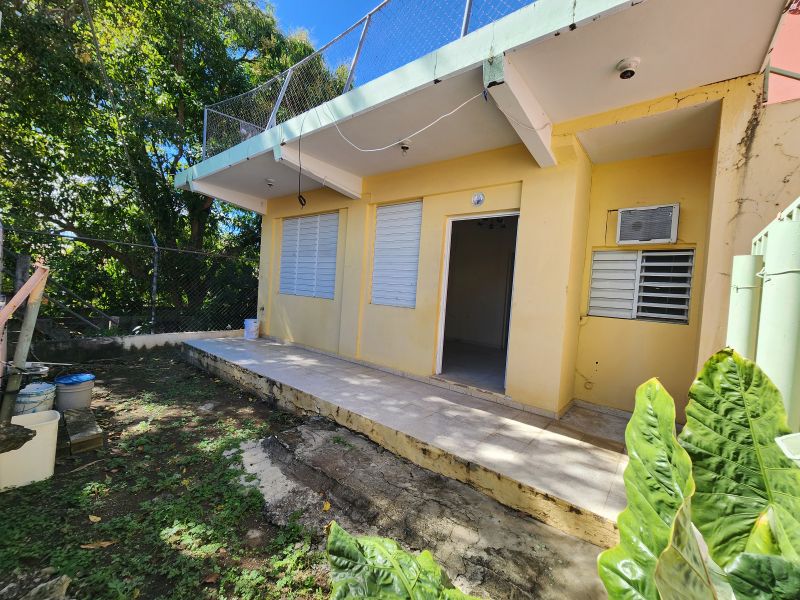 Calle Pacheco Bo Pueblo Yauco 00698 PR