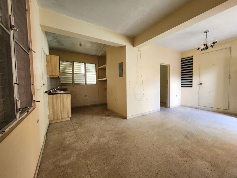 Calle Pacheco Bo Pueblo Yauco 00698 PR